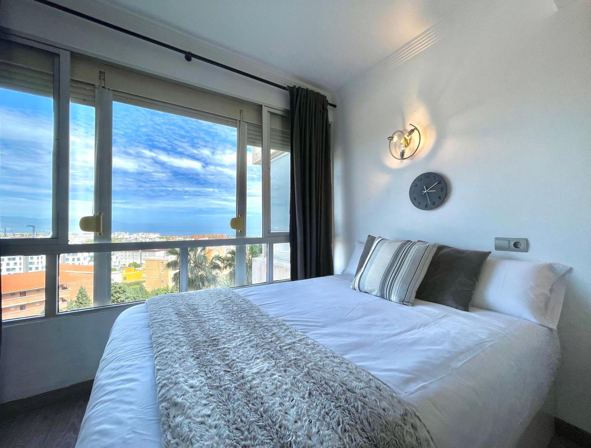 Lafrenchtouch - Moderno Y Acogedor Estudio Vista Mar Torremolinos Exteriör bild